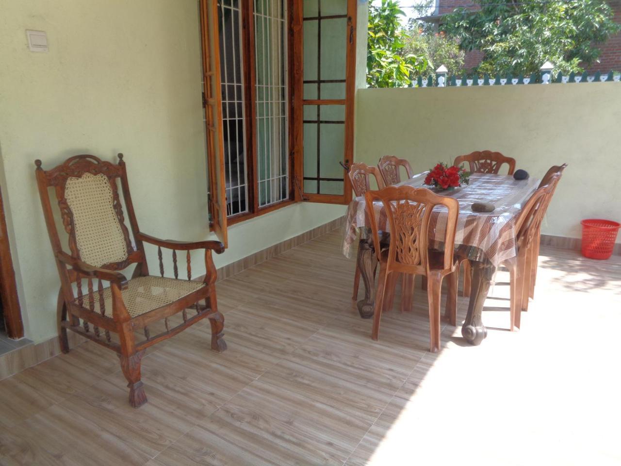 Udesh Guest Hotel Polonnaruwa Exterior foto